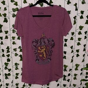Warner Bros. Gryffindor Women's Purple V-Neck Tee